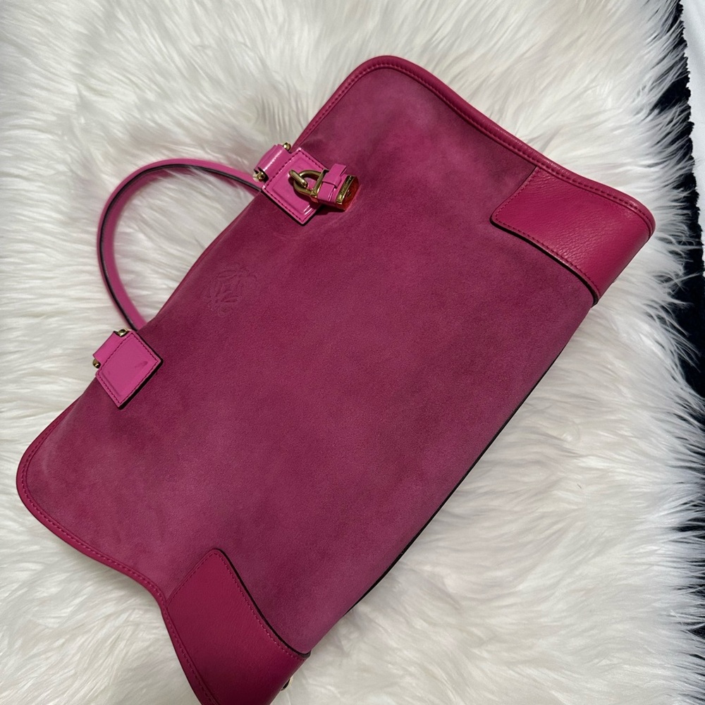 Loewe in Elegant Fuchsia Pink Suede and Leather Women's Handbag Limited Edition - Picture 2 of 15